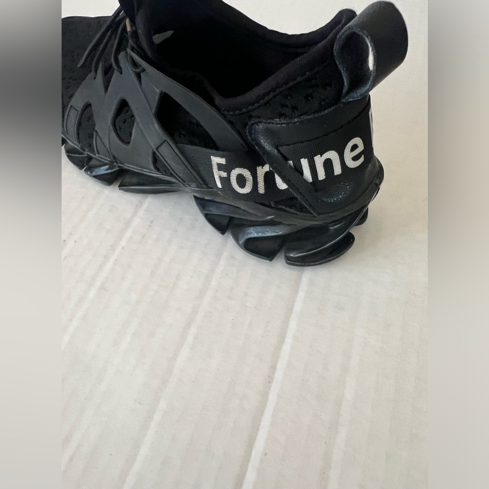AB FORTUNE RUNNING SHOES. BLACK. SIZE 41. WHICH BELIEVE IS US SIZE 8-1/2 - Picture 4 of 7